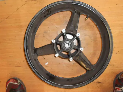 Front Wheel Yamaha YZF R1 2000 - 2001
