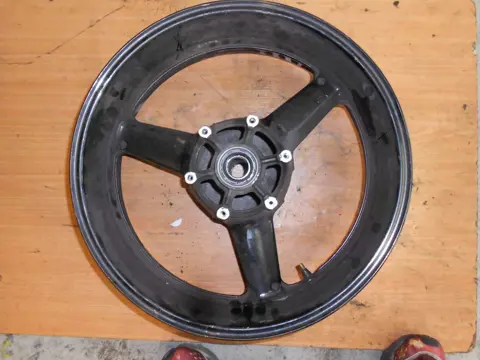 Rear wheel Yamaha YZF R1 2000 - 2001