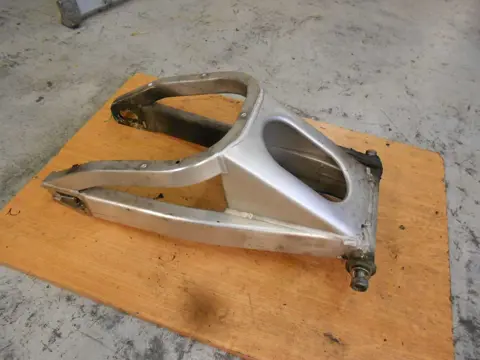 Swingarm Yamaha YZF R1 2000 - 2001