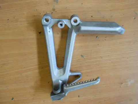 Pillion step left  Honda CBR 600 F 1999 - 2000