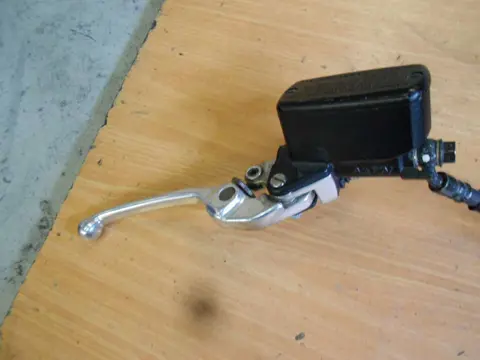 Front brake master cylinder  Honda CBR 600 F 1999 - 2000