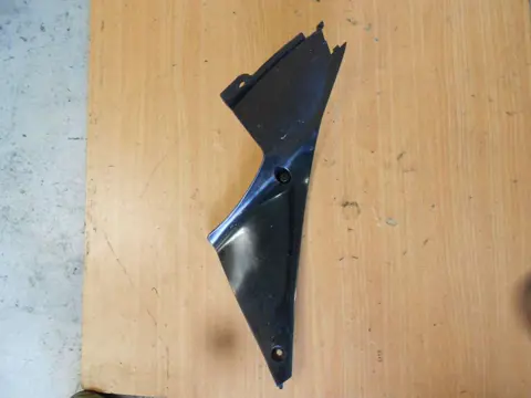 Cowl left inner Yamaha YZF R1 2004 - 2006