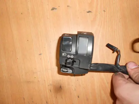 Handlebar switch assy left Yamaha FJR 1300 2003 - 2005
