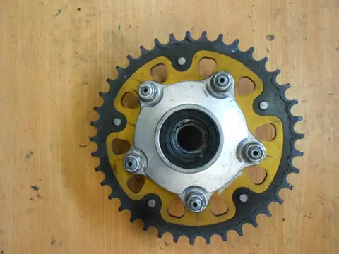 Driven flange Aprilia Tuono 1000 2006 - 2008