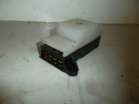 Fuse box Suzuki GSX F 600 1988 - 1997