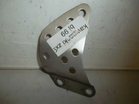 Main step holder Kawasaki ZX 9 R 1998 - 1999