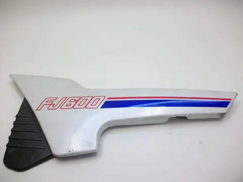 Cowl left small Yamaha XJ 600 F 1984 - 1991