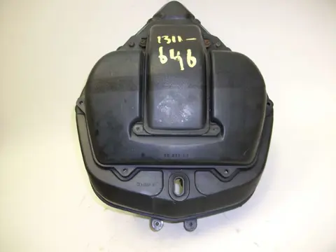 Air cleaner case Honda PC 800 1989 - 1990