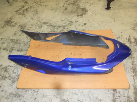 ACHTERKUIPDEEL Honda VFR 800 I 1998 - 2001