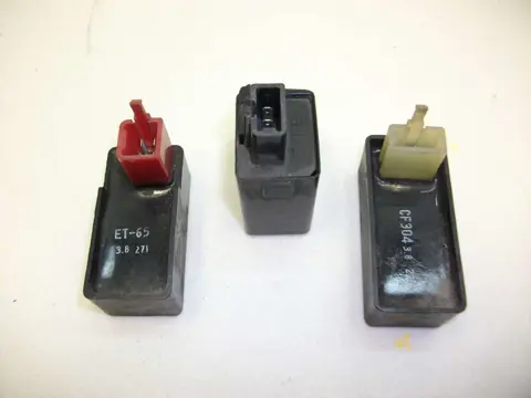 RELAIS Honda VT 700 750 1983 - 1985