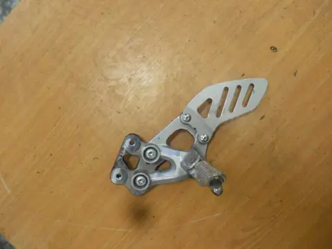 LINKER SCHETSPLAAT Suzuki GSX R 750 2008 - 2010