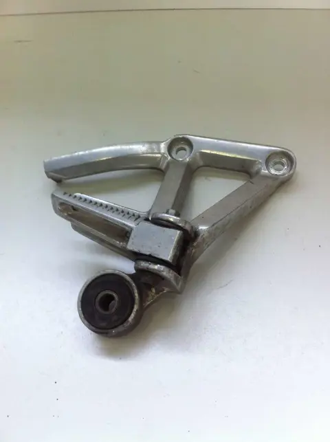 Pillion step right Yamaha FAZER 600 1998 - 2000