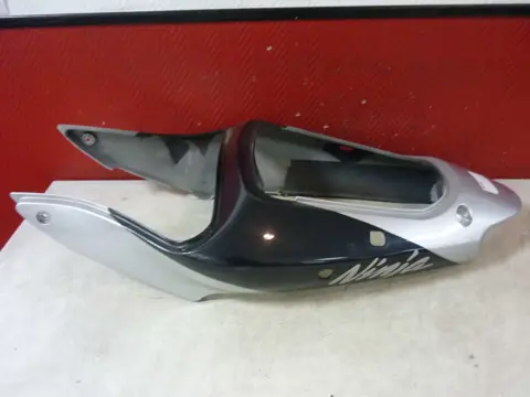 ACHTERKUIPDEEL Kawasaki ZX 6 R 2000 - 2002