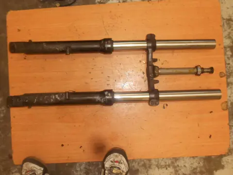 VOORPOTEN COMPLEET Kawasaki ZZR 600 1990 - 1992