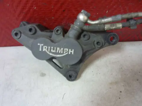 REMKLAUW RECHTS VOOR Triumph Sprint ST 955 1999 - 2005