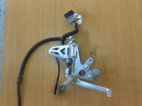 RECHTER SCHETSPLAAT Suzuki GSX R 750 2011 - 2012