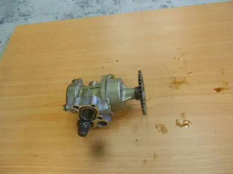 OLIEPOMP Suzuki GSX F 750 1988 - 1997
