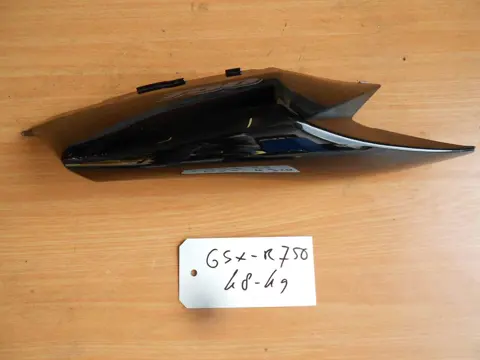 RECHTER ACHTERKANT Suzuki GSX R 750 2008 - 2010