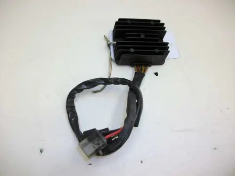 SPANNINGSREGELAAR Suzuki VX 800 1990 - 1997