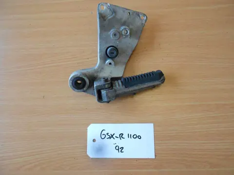 DUO VOETSTEUN LINKS Suzuki GSX R 1100 1991 - 1992