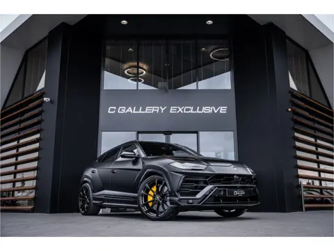 Lamborghini Urus 4.0 V8 - BTW | Akrapovic | Keramisch | Panorama | Xpel | B&O+ | Massage