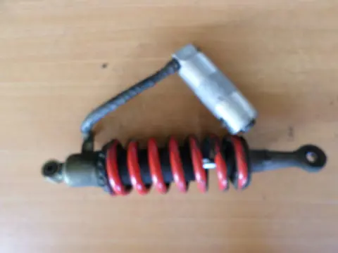 ACHTER SCHOKBREKER Triumph Speed Triple 955 1997 - 1999