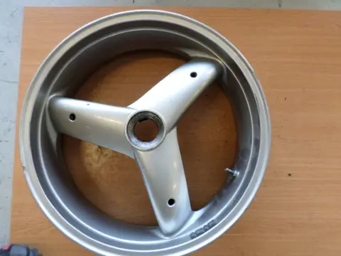 ACHTER VELG Triumph Speed Triple 955 1997 - 1999