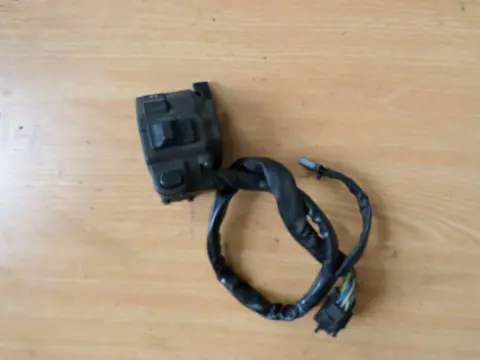 STUURSCHAKELAAR LINKS Kawasaki LTD 454 1985 - 1995