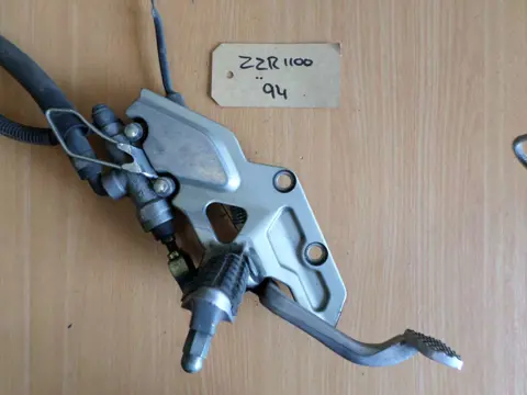 RECHTER SCHETSPLAAT Kawasaki ZZR 1100 1993 - 2001