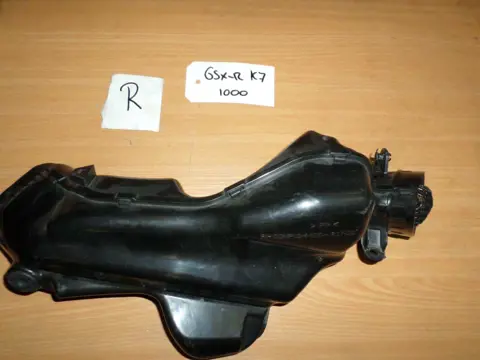 RECHTER LUCHTAANZUIGBUIS Suzuki GSX R 1000 2007 - 2008