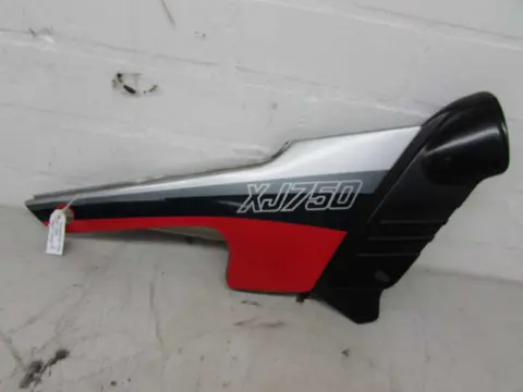 RECHTER ACHTERKANT Yamaha XJ 750 1982 - 1984