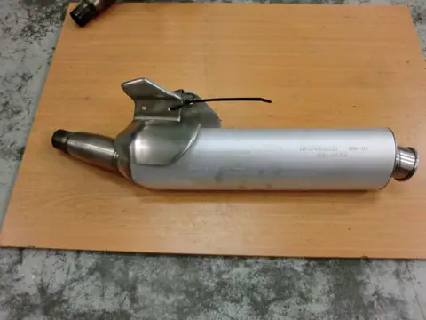 UITLAAT Ducati monster 600 1992 - 2002 / 2002 - 2007