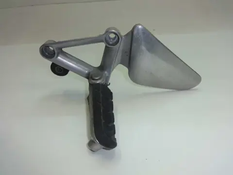 LINKER SCHETSPLAAT Honda CBR 1100 XX 1999 - 2006