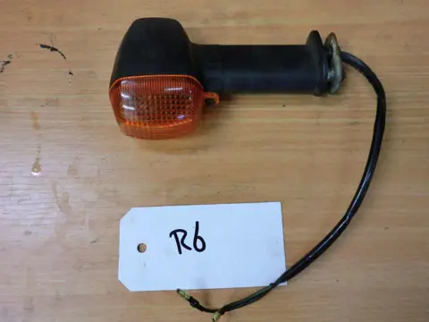 KNIPPERLICHT LINKS ACHTER Yamaha YZF R6 1998 - 2002