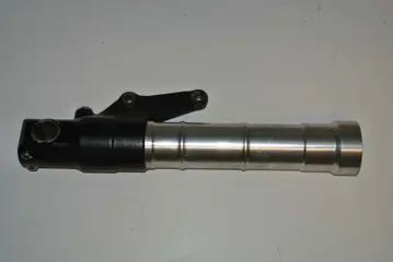 VOORPOOT RECHTS ONDER Triumph Speed Triple 955 1997 - 1999