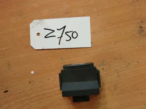 RELAIS Kawasaki Z 750 2004 - 2006