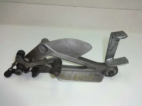 LINKER SCHETSPLAAT Yamaha XJ 600 Diversion 1997 - 2001 /