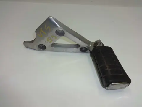 DUO VOETSTEUN LINKS Honda VT 500 1983 - 1986