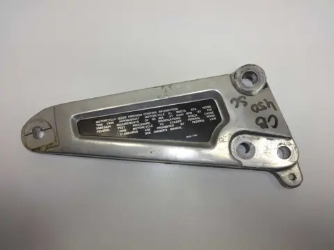 RECHTER SCHETSPLAAT Honda CB 450 1984 - 1988