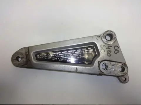 RECHTER SCHETSPLAAT Honda CB 450 1984 - 1988