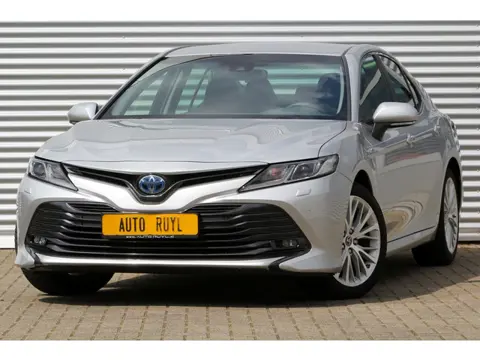 Toyota Camry 2.5 Hybrid Dynamic (bj 2019, automaat)