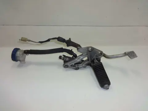RECHTER SCHETSPLAAT Kawasaki GPZ 600 1985 - 1987