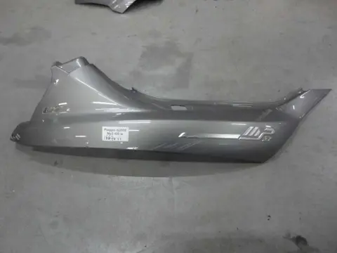 RECHTER ACHTERKANT Piaggio Mp3 400 2008 - 2013
