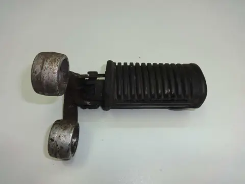 VOETSTEUN RECHTS Suzuki GS 650 1970 - 2012