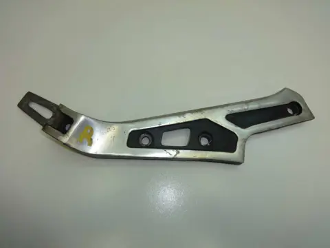 RECHTER SCHETSPLAAT Suzuki GSX 750 1984 - 1986