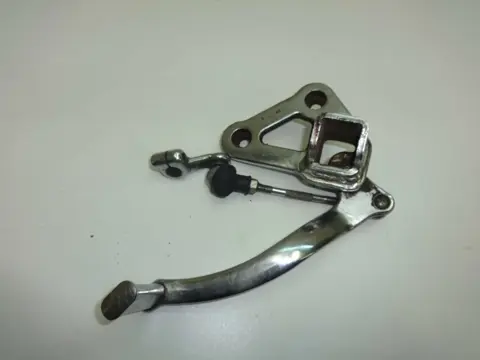 LINKER SCHETSPLAAT Honda VF 700 750 C Magna 1983 - 1985