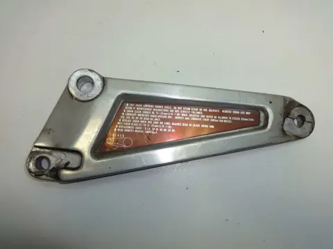LINKER SCHETSPLAAT Honda CB 450 1984 - 1988