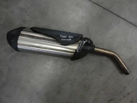 UITLAAT Triumph Tiger 800 xc 2012 - 2013