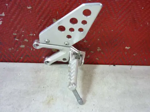LINKER SCHETSPLAAT Aprilia RSV 1000 2006 - 2008