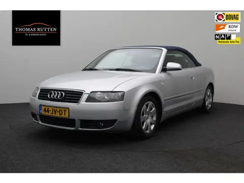 Audi A4 Cabriolet 2.4 V6 Exclusive 2002 | Elektrisch Bedienbare Kap | Elektrisch Verstelbare Stoelen